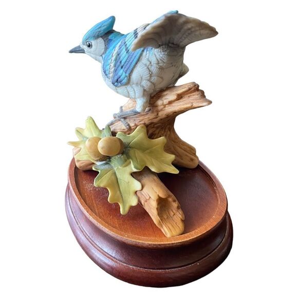 Vintage Andrea By Sadek Blue Jay Porcelain Figurine with Wood Base - Picture 2 of 7